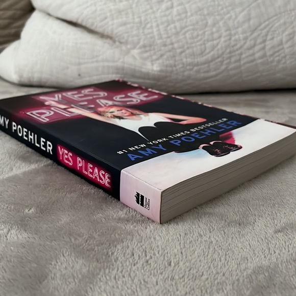 3/$15 Yes, Please by Amy Poehler paperback book - Picture 2 of 4